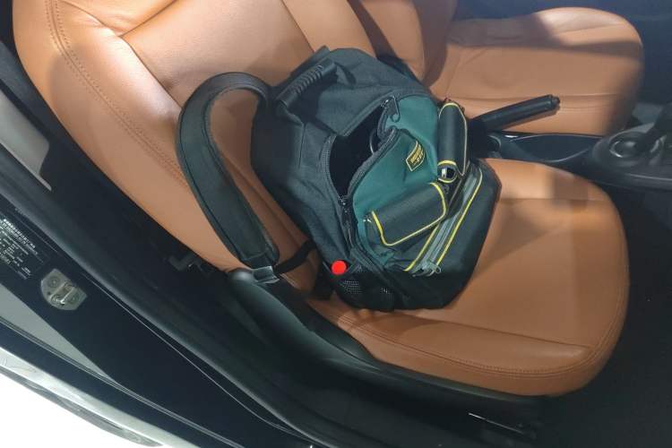 Used smart fortwo 2015 1.0L 52 kW hardtop Dynamic version Right Front Seat