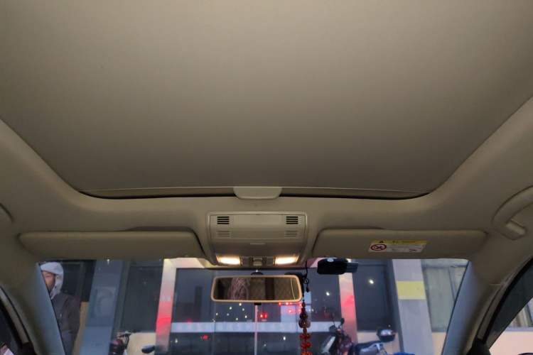 Used Volkswagen Golf 2017 1.6L Automatic Comfort Million-Vehicle Anniversary Edition
