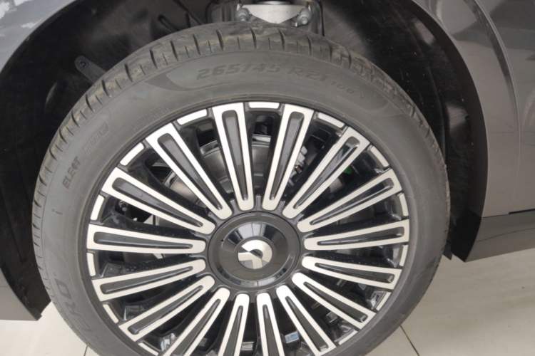 Used Nio ES8 2026 Model 6-seat Executive Luxury Edition Right Rear Wheel Hub