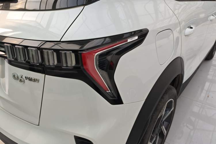 Used Lynk & Co 06 EM-P 2022 PHEV 84 km Range Pro Version Exterior 3