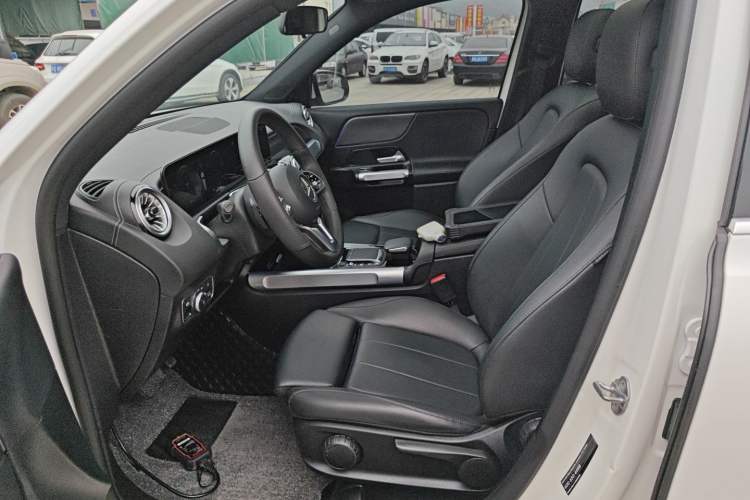 Used Mercedes-Benz GLB 2022 GLB 220 Dynamic Edition Left Front Seat