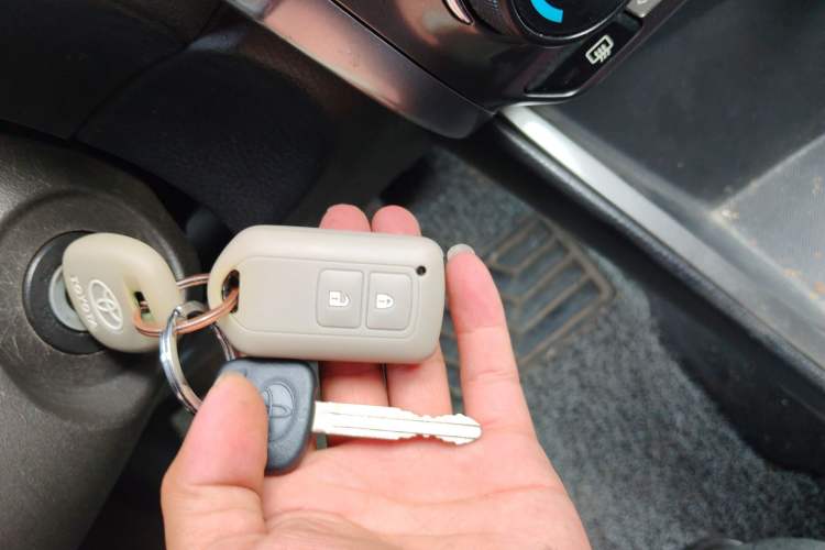 Used Toyota YARiS L Zhi Xuan 2015 1.5E Automatic Charm Edition