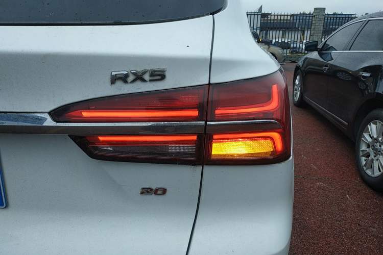 Used Roewe RX5 2020 20T Automatic 4G Connected Million Edition Right Rear Taillight