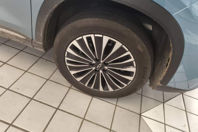 Used Chery Tiggo 8 PLUS C-DM 2025 1.5T 116 km Prestige Version 5 Seats Right Front Wheel Hub