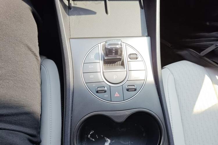 Used BYD Seal 05 DM-i 2025 DM-i Smart Drive 55KM Luxury Model Gear Lever