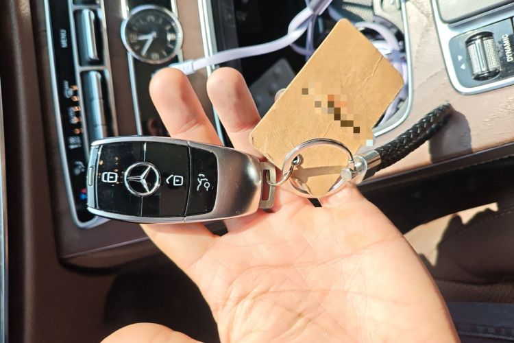 Used Mercedes-Benz E-Class 2020 Restyled E 300 L Exclusive Edition Vehicle Key