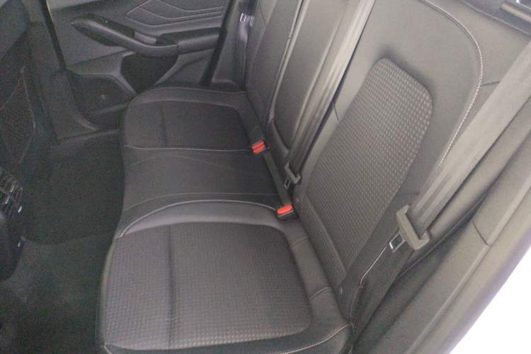 Used Ford Focus 2019 Hatchback EcoBoost 180 Automatic Trendy Model