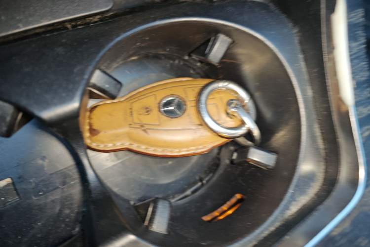 Used Mercedes-Benz C-Class 2015 Revised C 200 L Sport Edition Vehicle Key