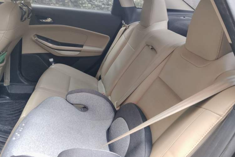 Used Ford Escort 2015 1.5L Automatic Fashion Model
