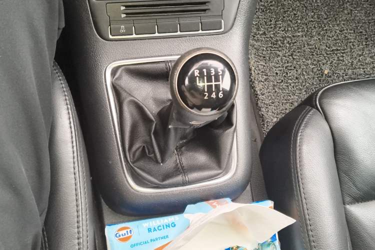 Used Volkswagen Tiguan 2012 1.8TSI Manual Two-Wheel Drive Enjoyment Edition Gear Lever