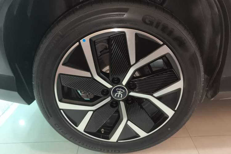 Used BYD Song L DM-i 2025 Intelligent Driving Version 160 km Beyond-Range Type