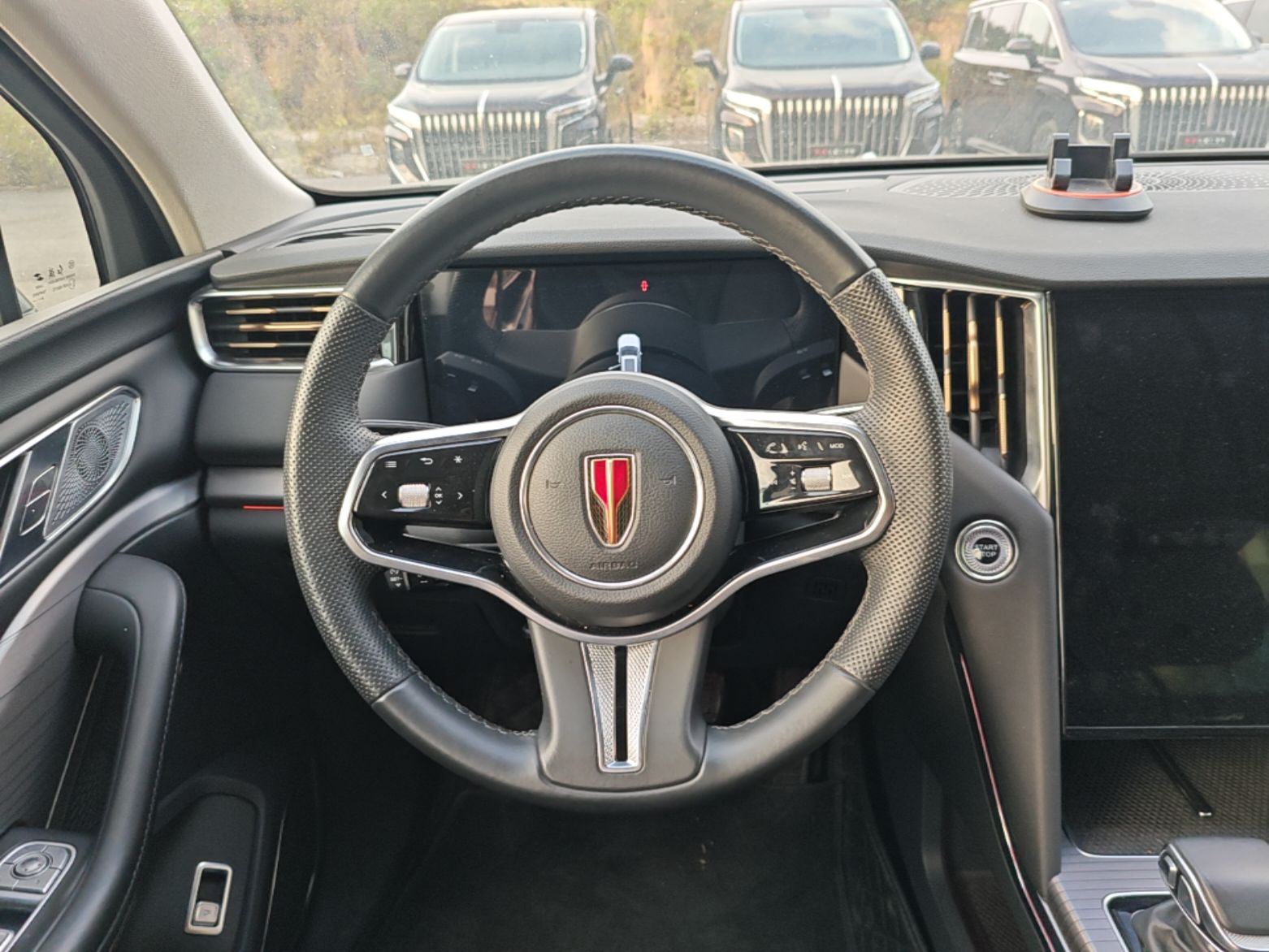 Hongqi HS7 PHEV 2024 2.0T PHEV Four-Wheel Drive Flagship Edition 7 Seats — снимка 13