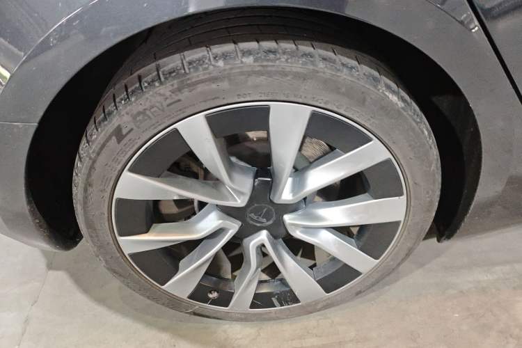 Used Tesla Model 3 2023 Rear-Wheel-Drive Version