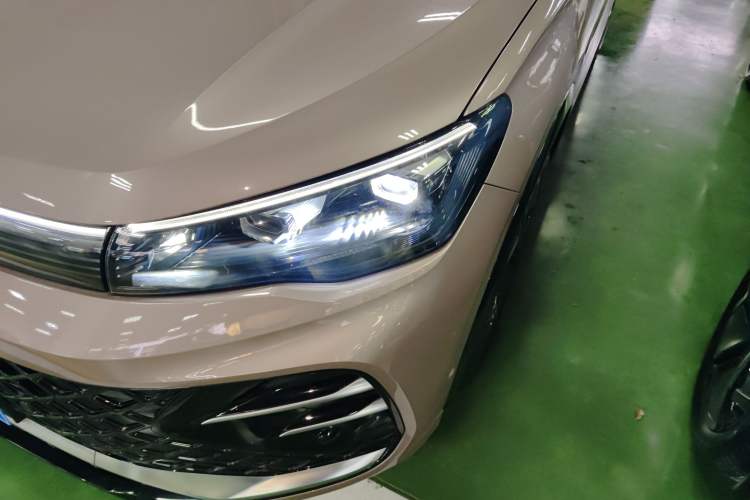 Used Volkswagen Tiguan L 2024 PRO 330TSI Two-Wheel Drive R-Line Smart Edition Left Front Headlight