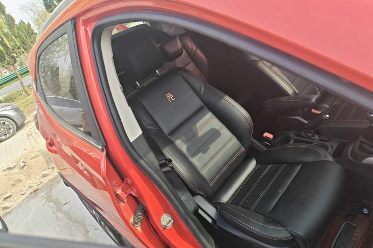 Used BYD Yuan 2017 1.5L Manual Cool Connect Model
