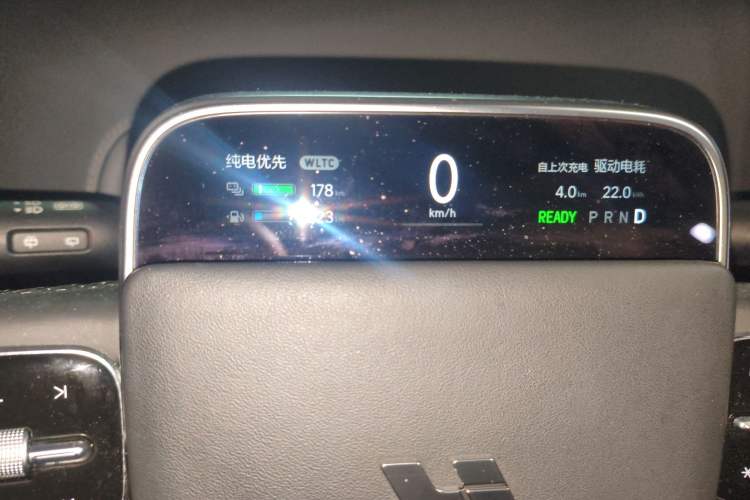 Used Li Auto L8 2023 Pro Model
