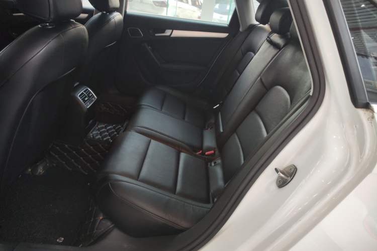 Used Audi A4L 2016 35 TFSI Collector's Edition Automatic Standard Model Left Rear Seat