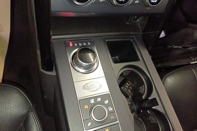 Used Land Rover Discovery 2019 3.0 SC V6 SE
