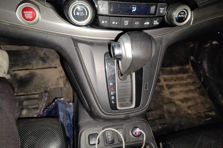 Used Honda CR-V 2015 2.4L four-wheel drive luxury version
