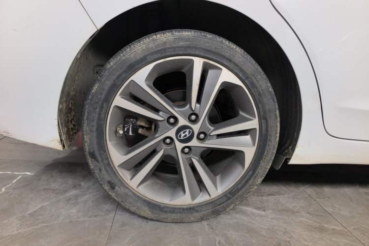 Used Hyundai Elantra (6th Generation / Lingdong) 2016 1.6L Automatic ZhiXuan – Elite Version