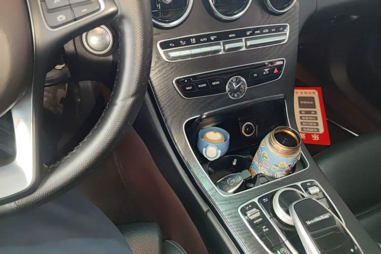 Used Mercedes-Benz C-Class 2018 C 180 L Fashion Edition Sport Version Gear Lever