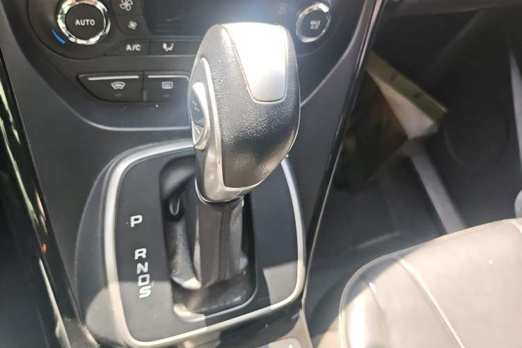 Used Ford Kuga 2013 2.0L GTDi Four-Wheel-Drive Sport Model
