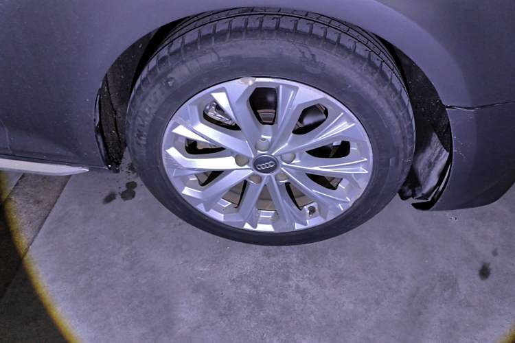 Used Audi A4L 2017 Plus 40 TFSI Ambition Model Right Front Wheel Hub