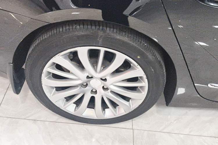 Used Buick LaCrosse 2018 28T Luxury Model
