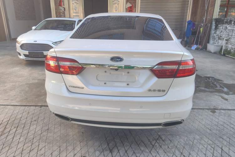 Used Ford Taurus 2015 EcoBoost 245 Fashion Edition