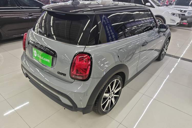Used MINI MINI 2023 1.5T COOPER Artist
