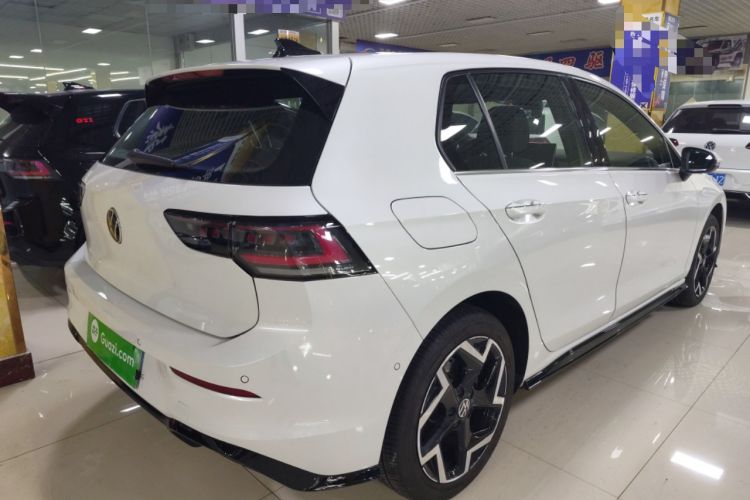 Used Volkswagen Golf 2025 300TSI R-Line
