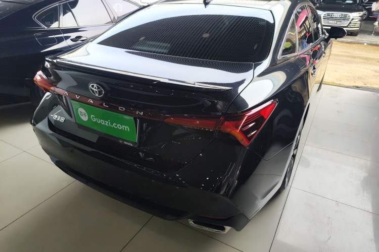 Used Toyota Avalon 2023 2.5L Luxury Edition Rear Right 45 Deg