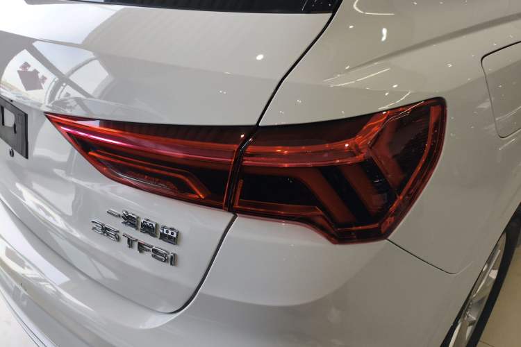 Used Audi Q3 2019 35 TFSI Advanced Dynamic Edition
