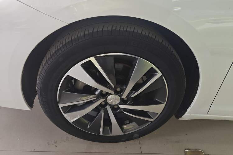 Used Peugeot 408 2019 360THP Automatic Luxury Edition China VI Standard Left Front Wheel Hub