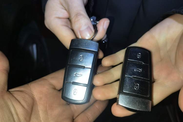 Used Volkswagen FAW-Volkswagen CC 2016 1.8TSI Luxury Model Vehicle Key