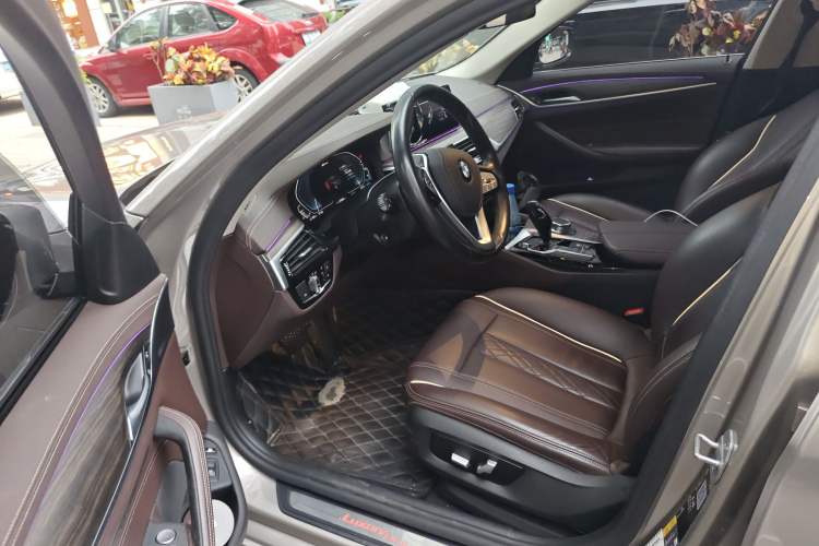Used BMW 5 Series New Energy 2021 535Le Luxury Package Driver Seat