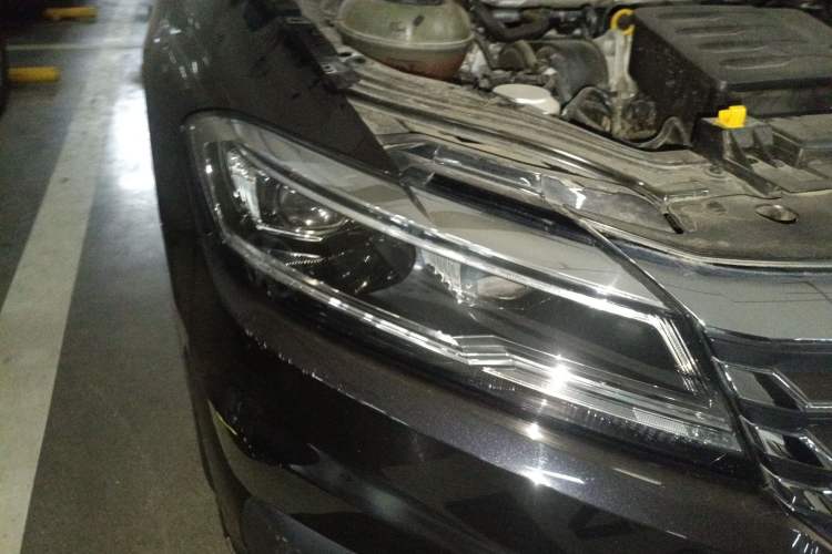 Used Volkswagen Lavida 2022 1.5L Automatic Comfort Edition Right Front Headlight