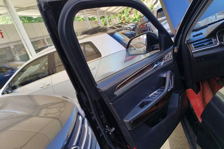 Used Zotye Domy X7 2017 1.8T Manual Luxury Model