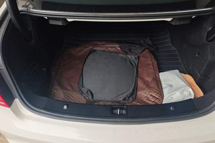 Used Mercedes-Benz E-Class 2014 E 200 Coupe