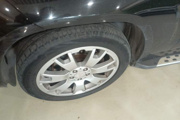 Used Mercedes-Benz GLK-Class 2011 GLK 300 4MATIC Fashion Model Exterior 4