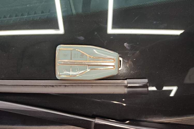 Used Hongqi HS5 2022 Revised Version 2.0T Smart Connect Flagship Edition
