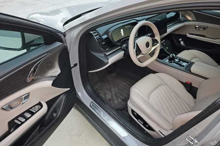 Used BYD Han 2025 DM-i Intelligent Driving Edition 125KM LiDAR Flagship Model