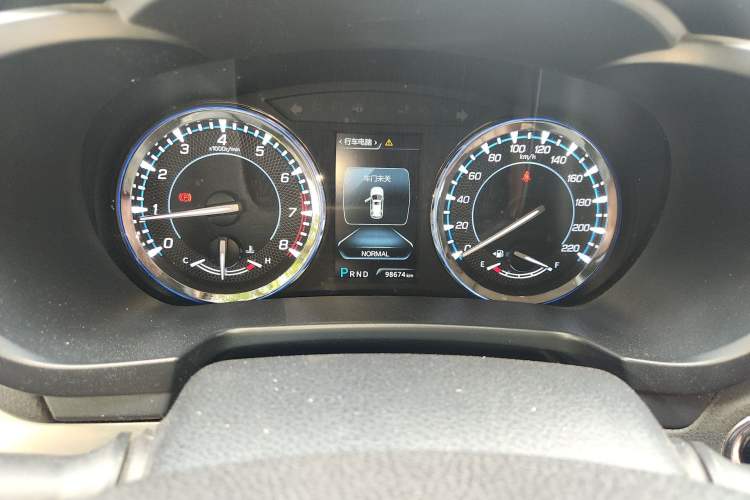 Used CHANGAN CS95 2017 2.0T Two-Wheel Drive Zhitu Edition
