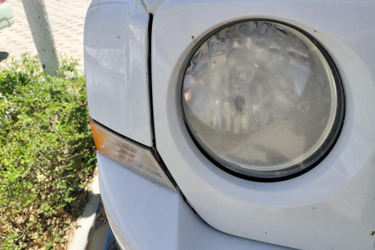 Used Jeep Patriot 2014 2.4L Luxury Navigation Edition Right Front Headlight