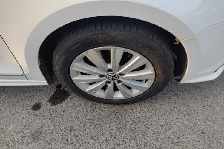 Used Volkswagen Sagitar 2015 230TSI Automatic Comfort Version