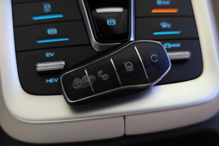 Used BYD Song Pro New Energy 2024 HONOR Edition DM-i 110KM Beyond Model Interior 1