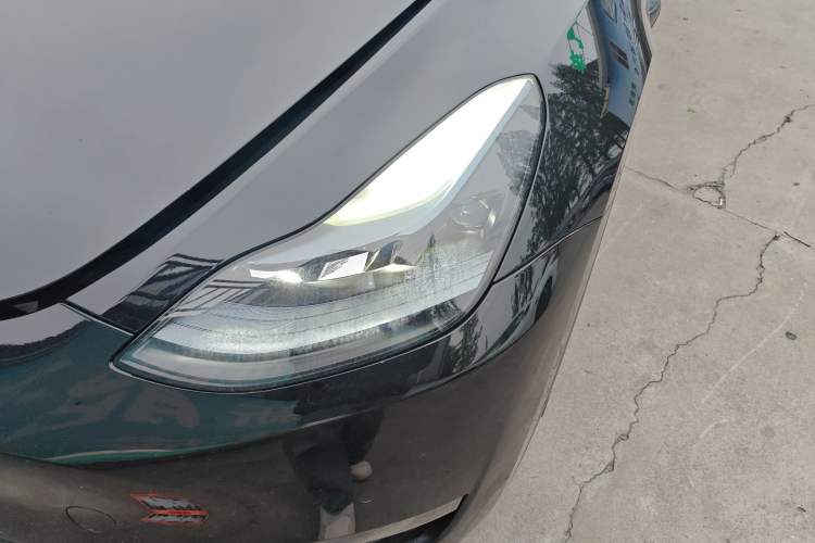 Used Tesla Model Y 2023 Long-Range All-Wheel-Drive Version
