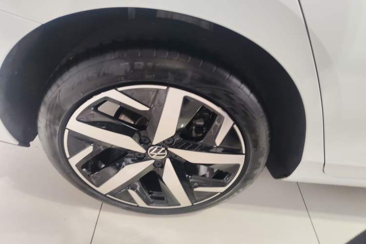 Used Volkswagen Lamando 2025 Lavida L 280TSI DSG Cool & Spicy Edition
