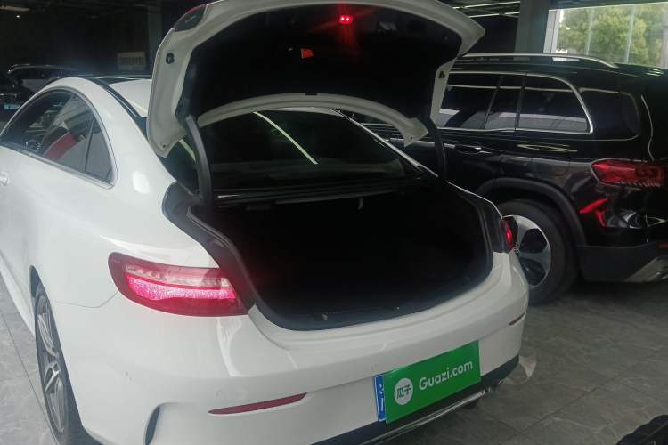 Used Mercedes-Benz E-Class 2017 E 200 Coupe Trunk
