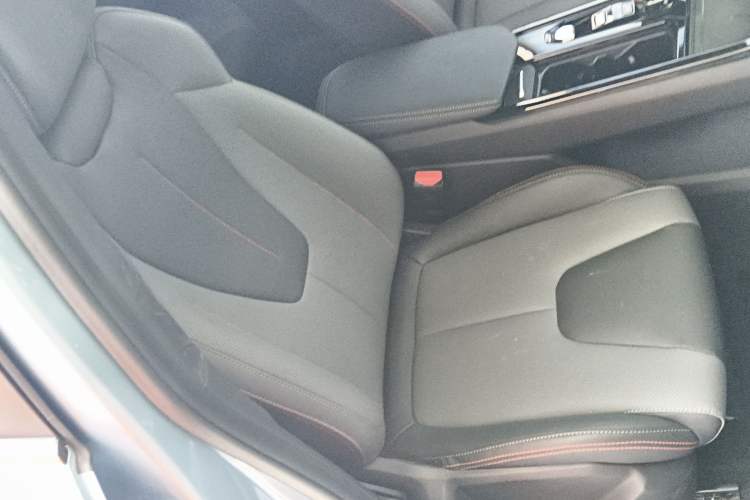 Used Geely Auto Emgrand X7 Sport 2023 Boyue COOL 1.5TD Smart Connectivity Model Right Front Seat